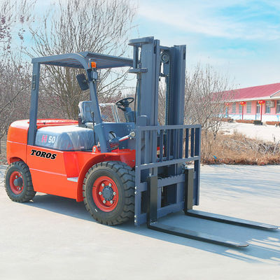 安全 3500kg ディーゼル駆動フォークリフト 移動フォーク シンプルな操作