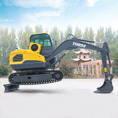 4000kg ミニ掘削機 300mm トラック幅 最大掘削半径 4730mm